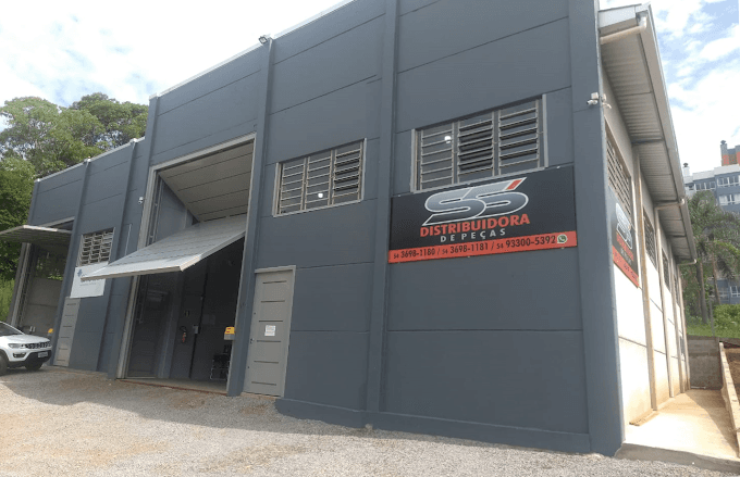 Distribuição de peças automotivas